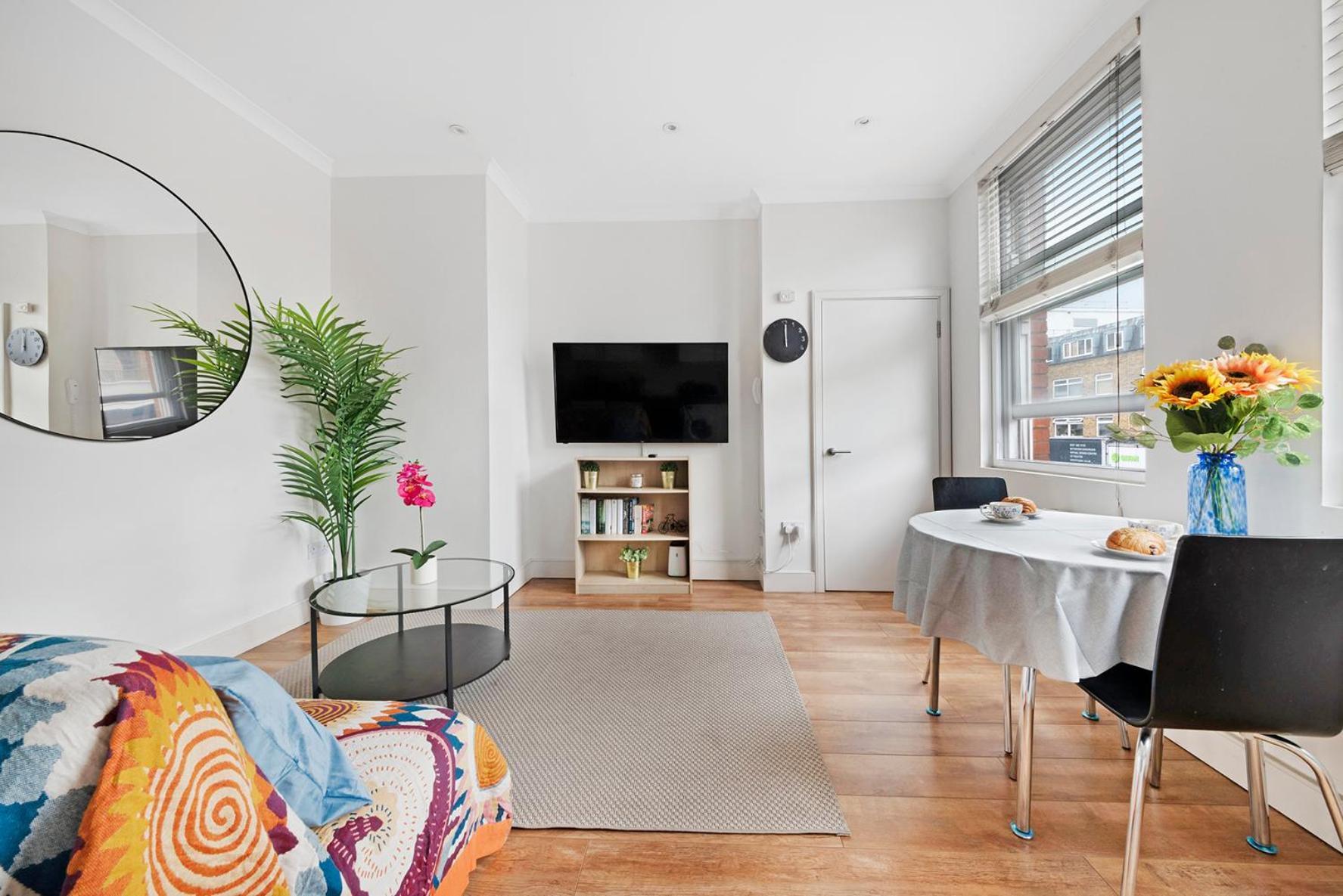 Family Friendly - Stylish Kentish Town Apartment London Bagian luar foto